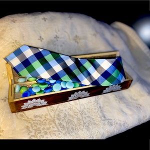 Captivating blue, green and white chaps tie!